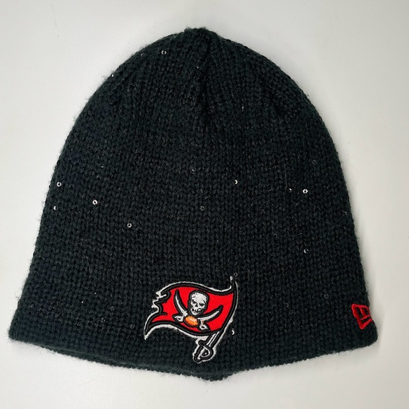 NFL Sequin Knit Beanie Buccaneers Logo Football Winter Skully Hat NWOT New - Picture 1 of 5